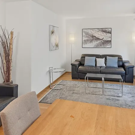 Apartment 2 Bedroom Near And Centre - D5 *