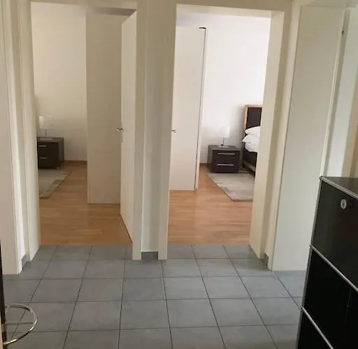 Апартаменти 2 Bedroom Near And Centre - D5